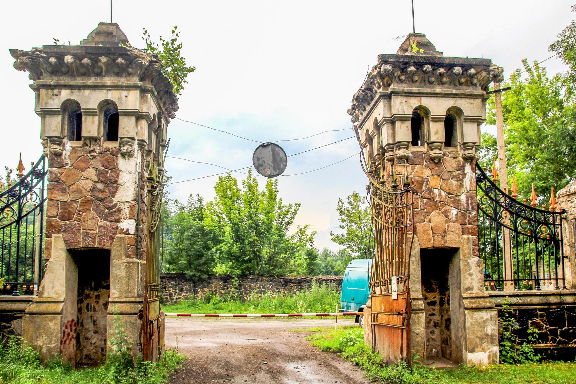 Мавзолей Потоцких Печера