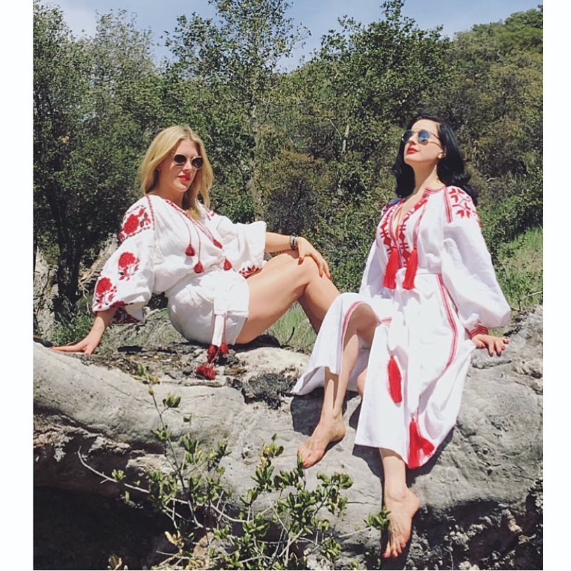 Мировые звезды в вышиванках: на них хочется смотреть снова и снова