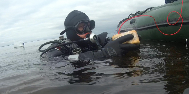 Появилось впечатляющее видео взрывов в Киевском море