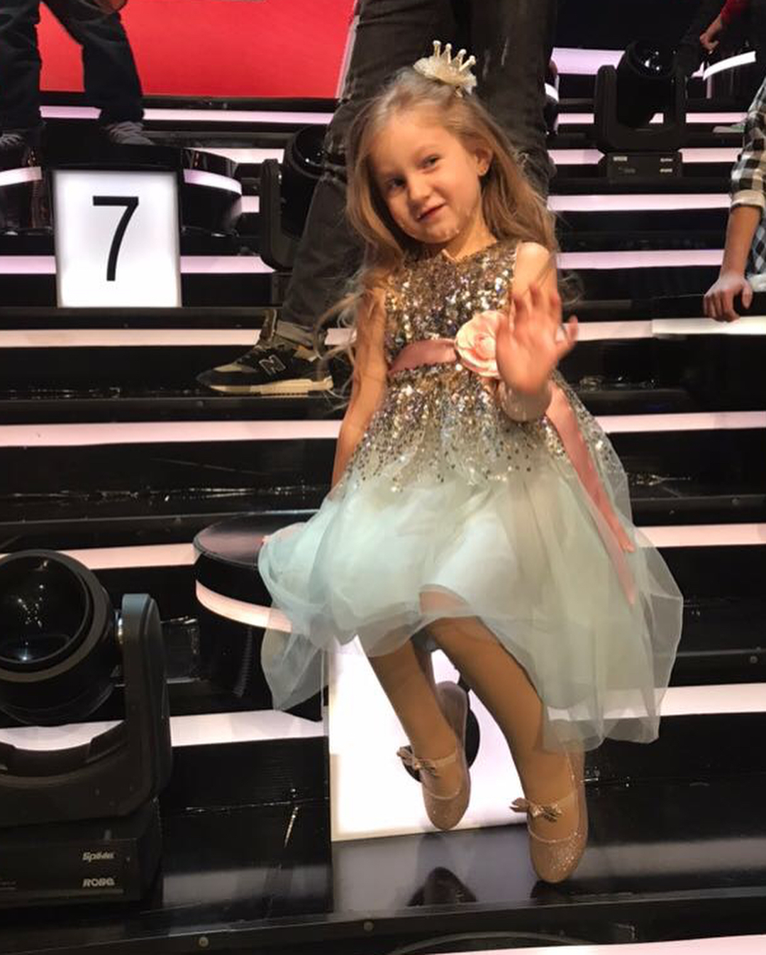 Донечка популярного українського ведучого дебютувала на ТБ (фото)