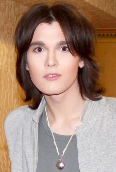 Від Бориса Апреля до Зіанджі: як змінювалася зірка-трансгендер (рідкісні фото)