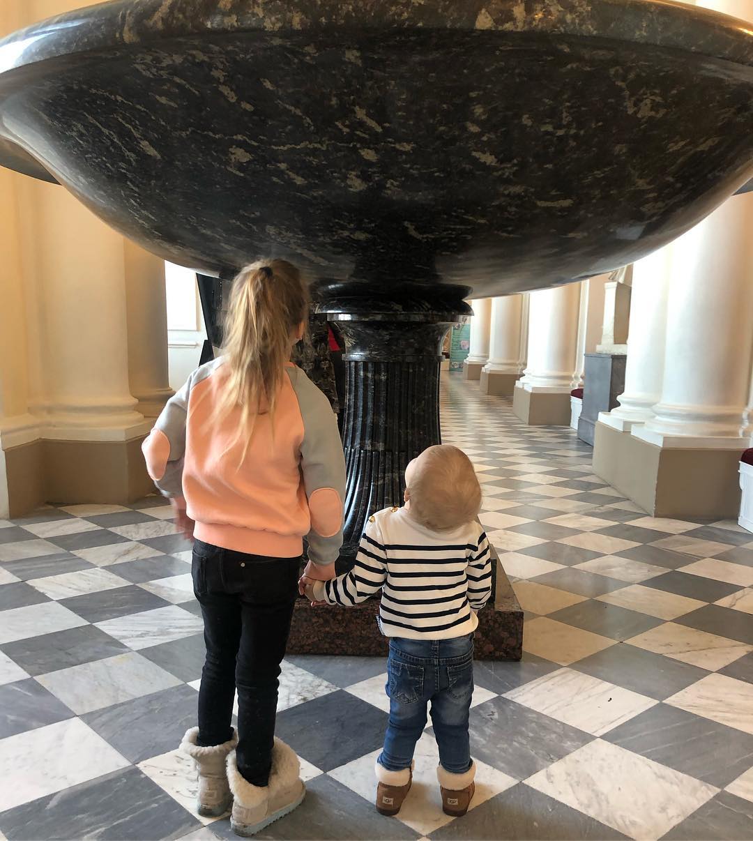 Познакомили детей: скандал с романом Собчак набирает обороты