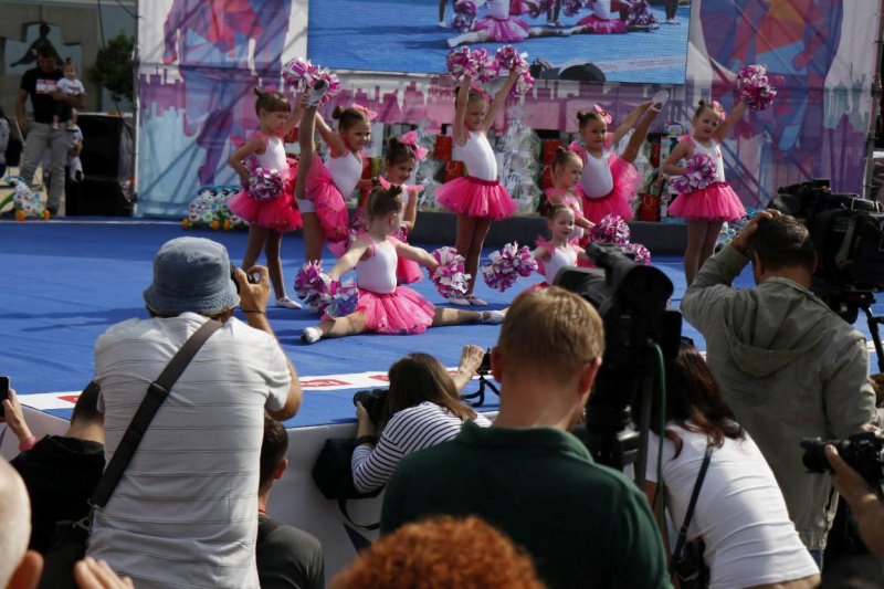 Самый мимишный забег года: в Киеве малыши состязались на скорость в ходунках (фото)