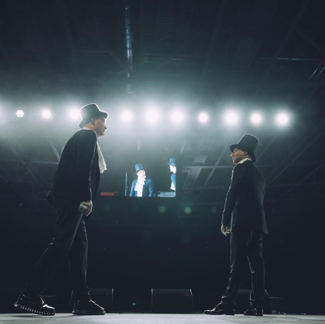 "Очень идет эта шляпа": "кварталовцы"-дуэлянты повеселили сеть (фото)