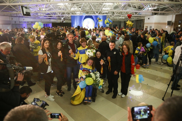 Зустріч паралімпійської збірної: фоторепортаж з "Борисполя"