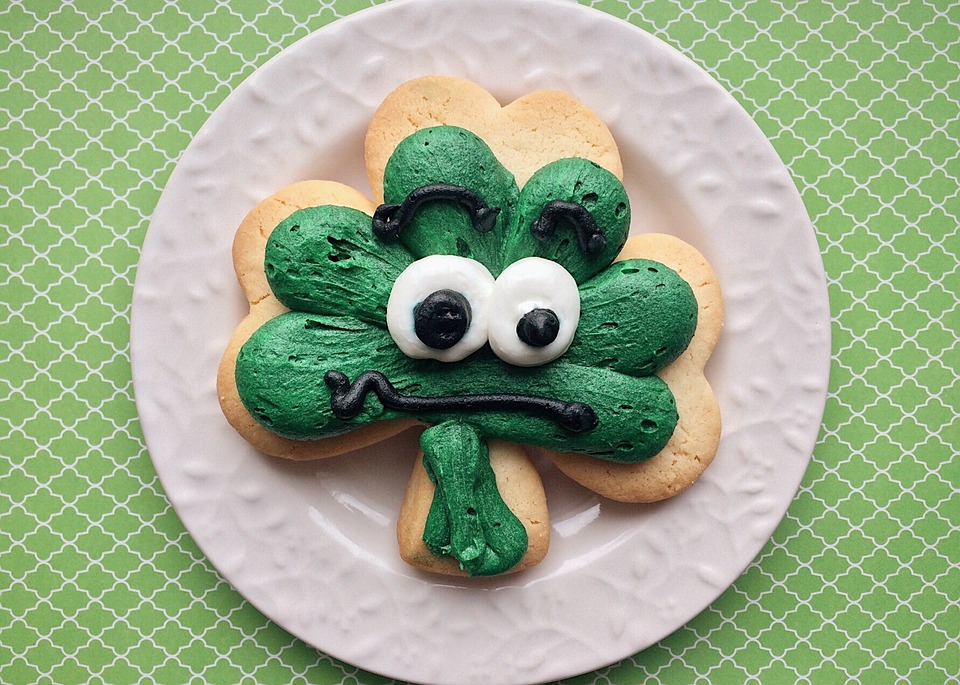 Символ праздника 17 марта - клевер