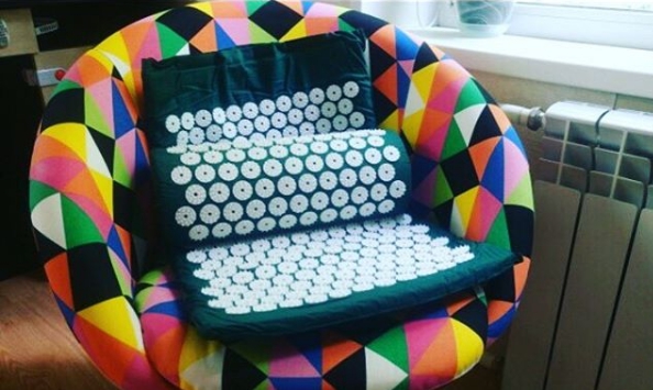 Массажный коврик в подарок родителям