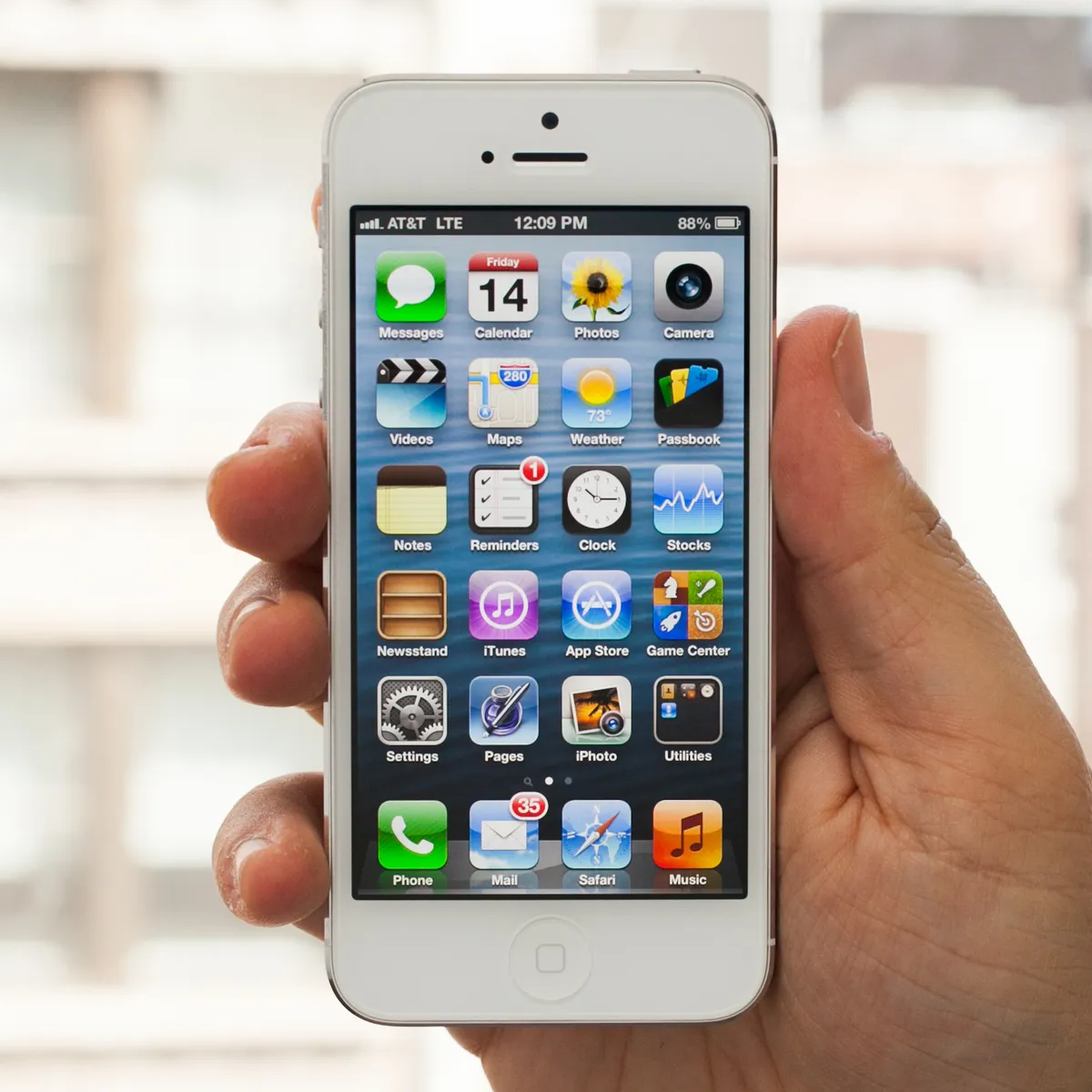 Історія iPhone: еволюція "яблучного" смартфона з 2007 року до сьогодні