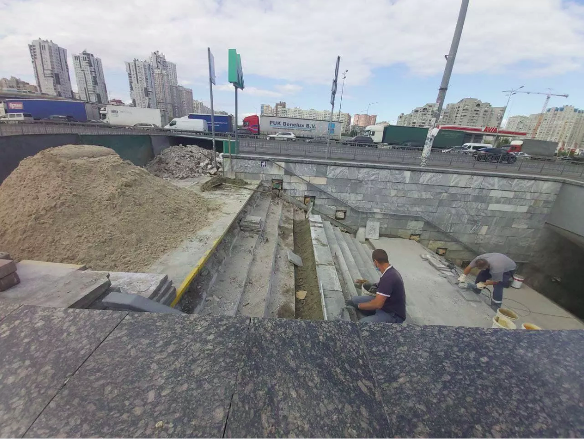 В метро Киева каждый день коллапс на одной из станций: что там происходит