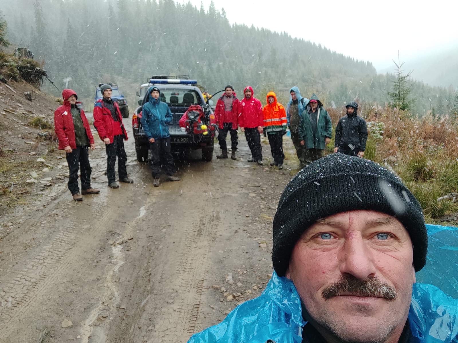 Стало зле в горах: рятувальники дві доби шукають туристку в Карпатах