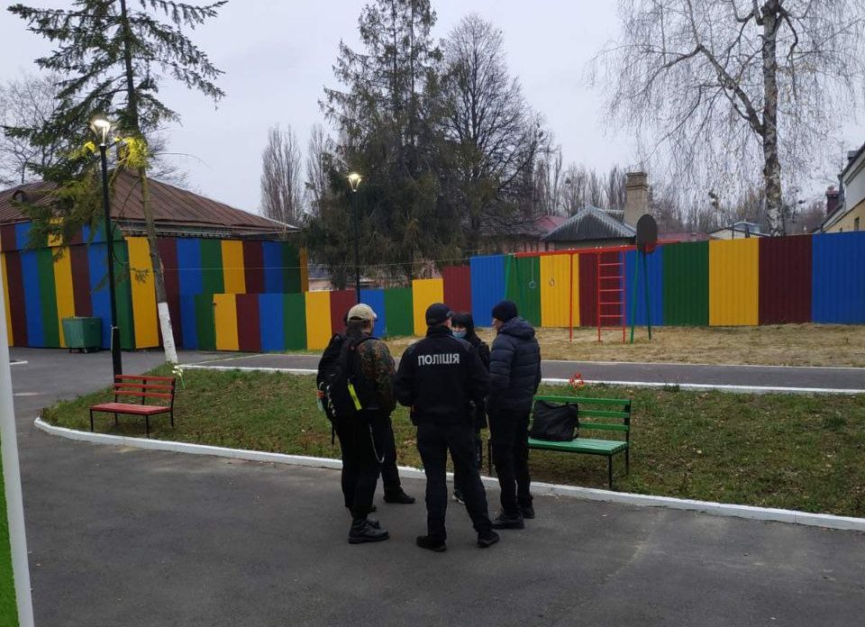 У дитсадку Рівного відсторонена непривита вихователька побилася з колегами: спалахнув скандал