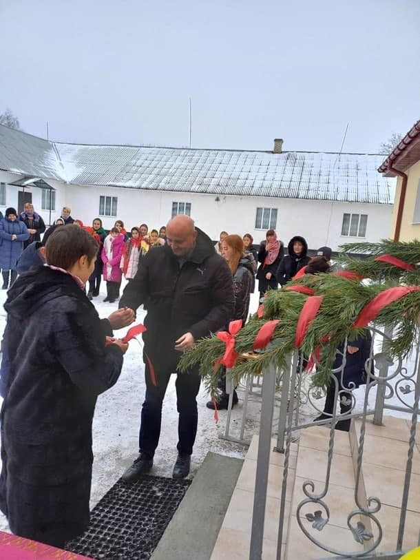 Під Рівним помпезно відкрили шкільний туалет і оскандалилися: як виглядає вбиральня за 4 млн