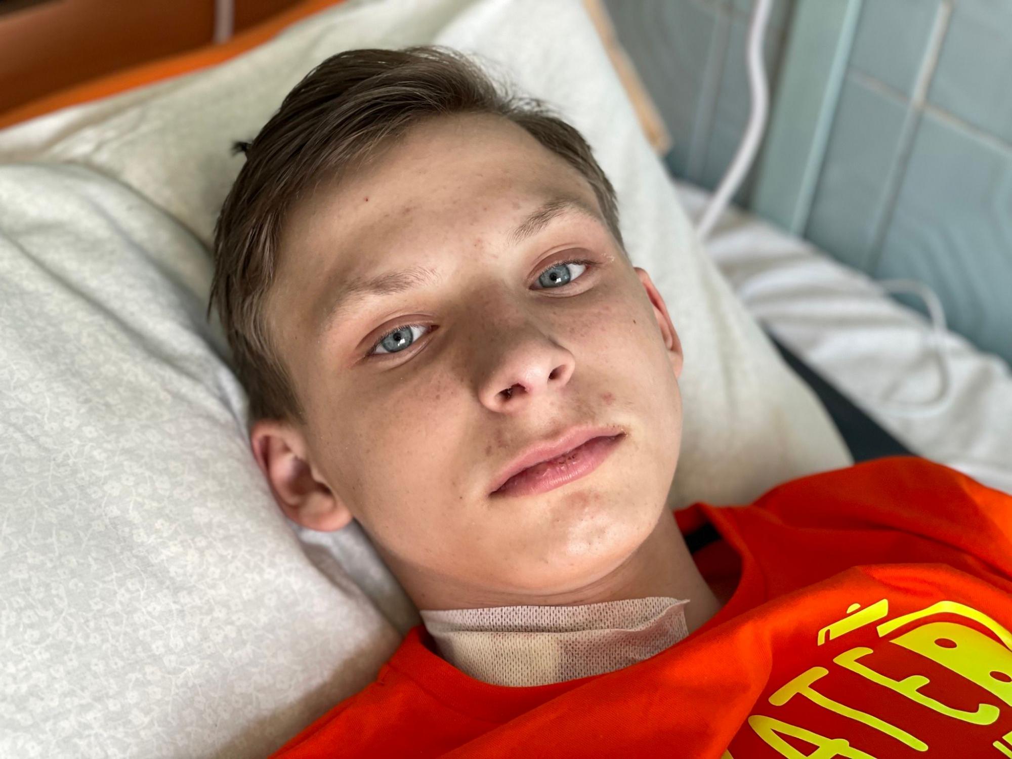 Врачи спасли 13-летнего мальчика из Лисичанска, у которого обломок снаряда прошел через легкое