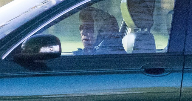 Єлизавета II здивувала появою за кермом авто після проблем зі здоров'ям