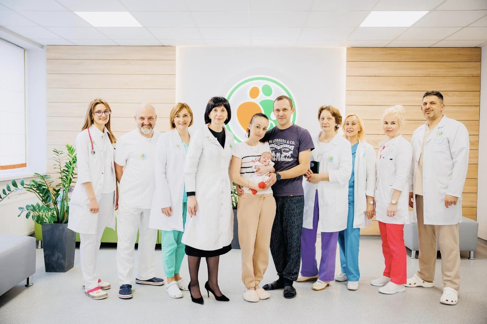 Был вес всего 570 г: во Львове за более чем 100 дней спасли преждевременно рожденную Еву