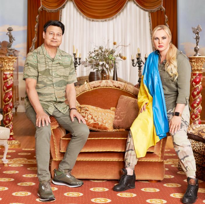 Золоті стільці і дивани: Камалія разом з чоловіком прихистила 16 біженців у своєму особняку в Лондоні