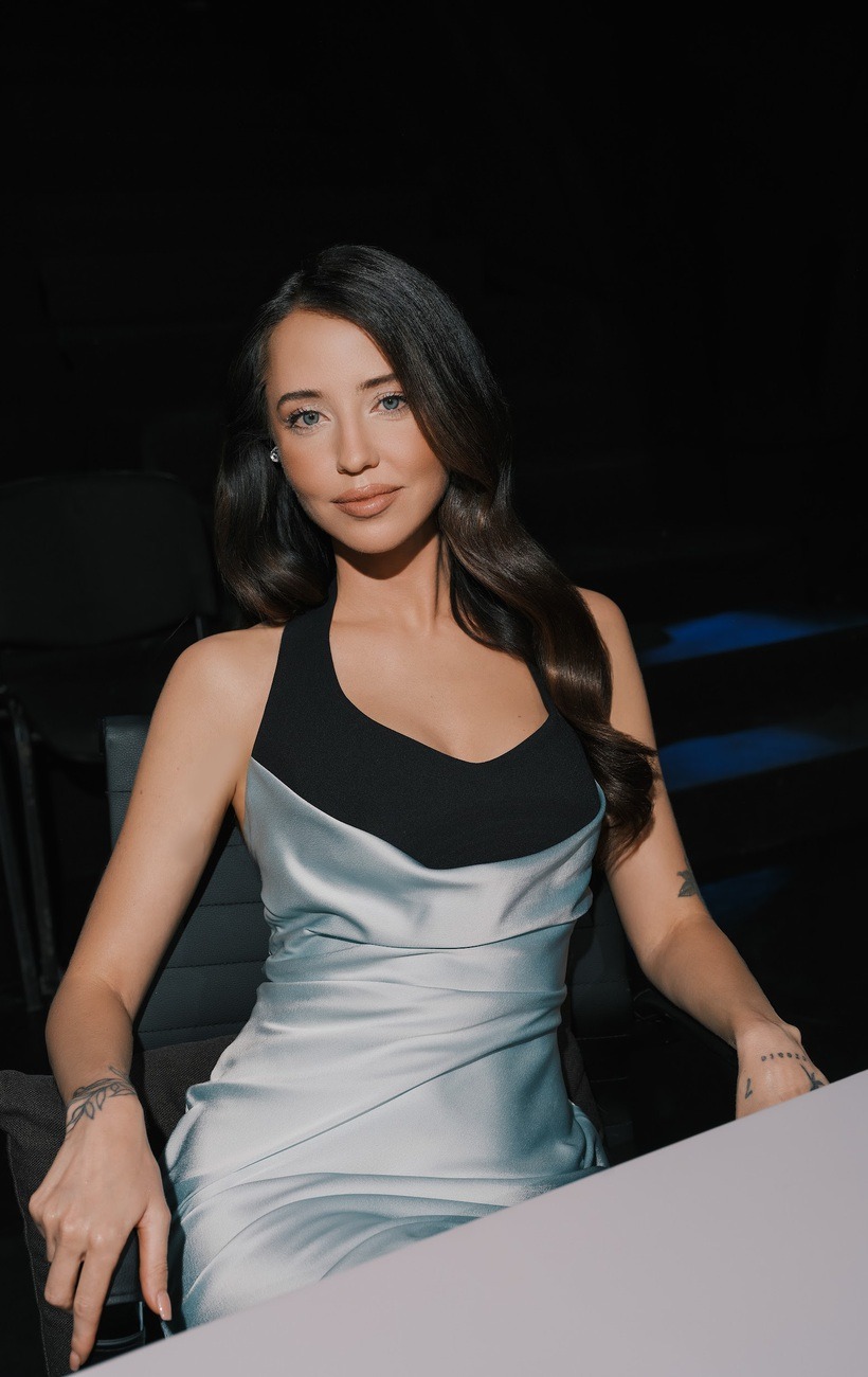 Оновлена "Фабрика зірок" 2026: DOROFEEVA стала суддею, а POVIN 13-ю фабриканткою - фото
