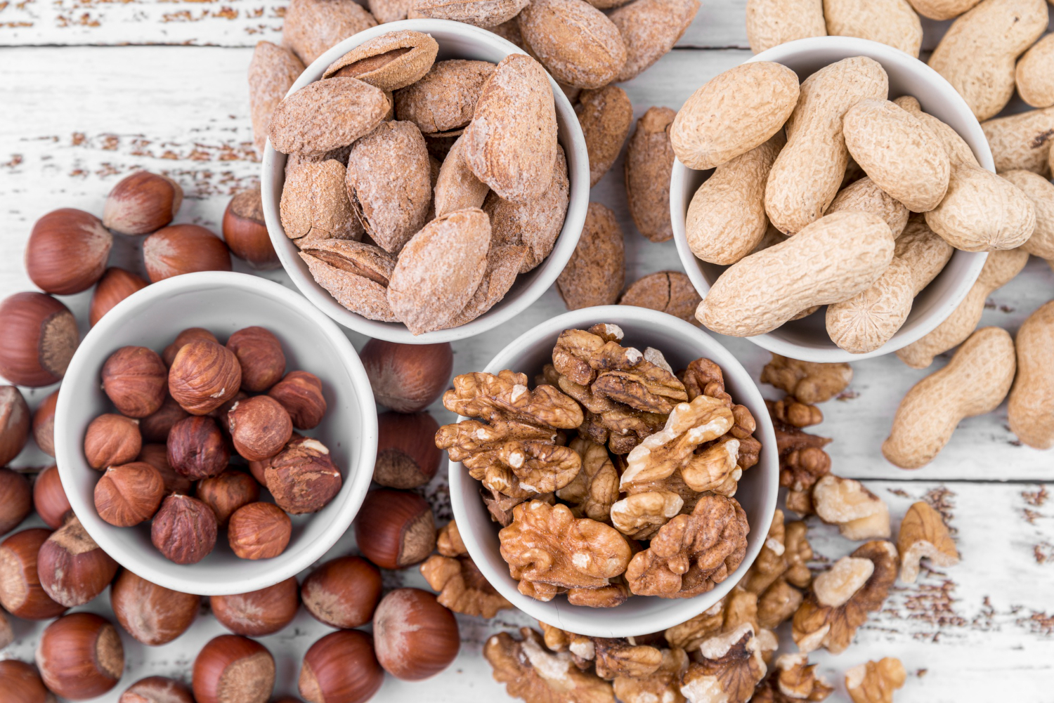 Улучшают настроение и уменьшают усталость: 10 продуктов, которые помогут при менструации