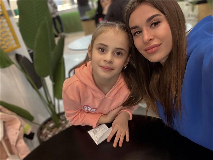 Экс-муж Ани Лорак забрал у нее дочь. Мурат показал фото с повзрослевшей Софией