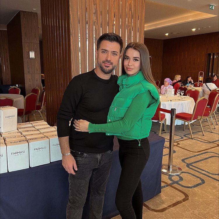 Экс-муж Ани Лорак забрал у нее дочь. Мурат показал фото с повзрослевшей Софией