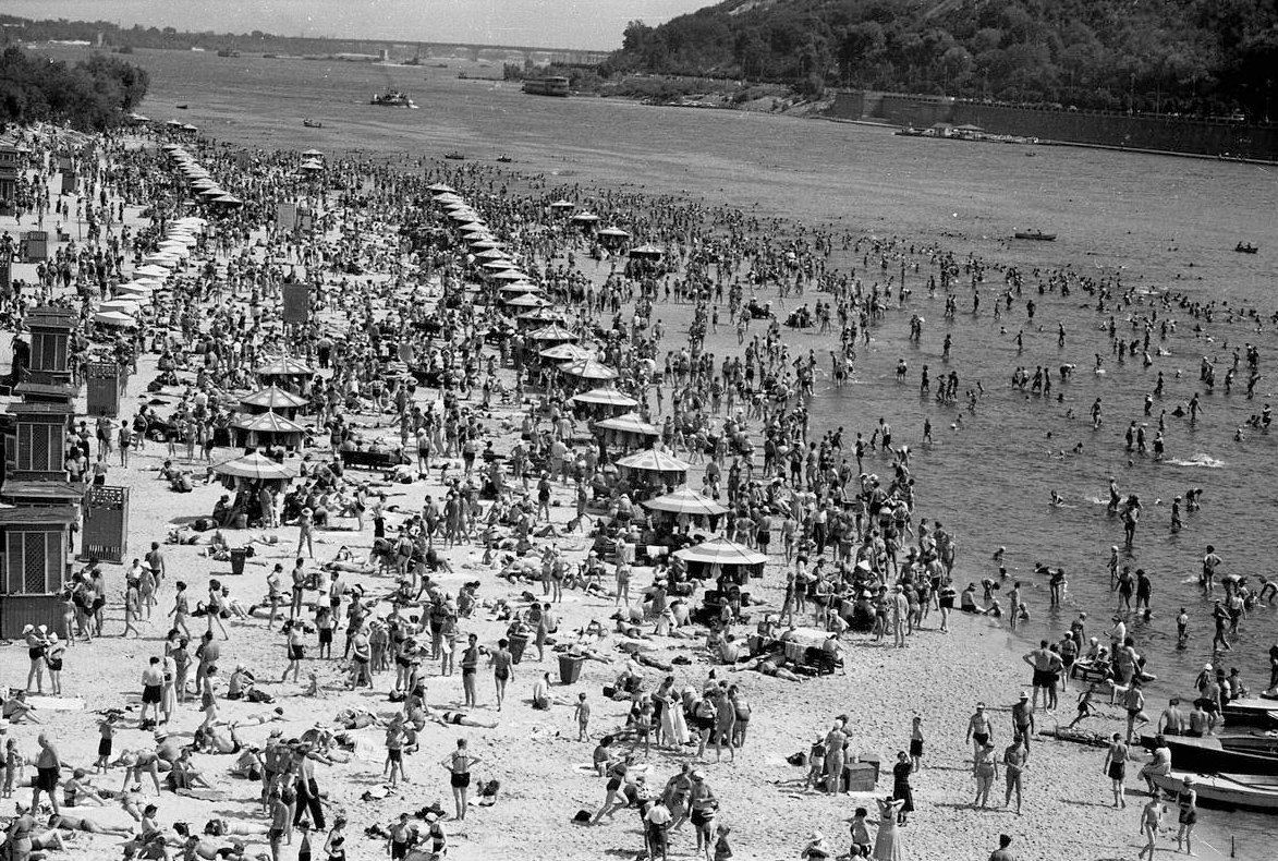Таким лето в Киеве мало кто помнит. Редкое фото из 1958 года