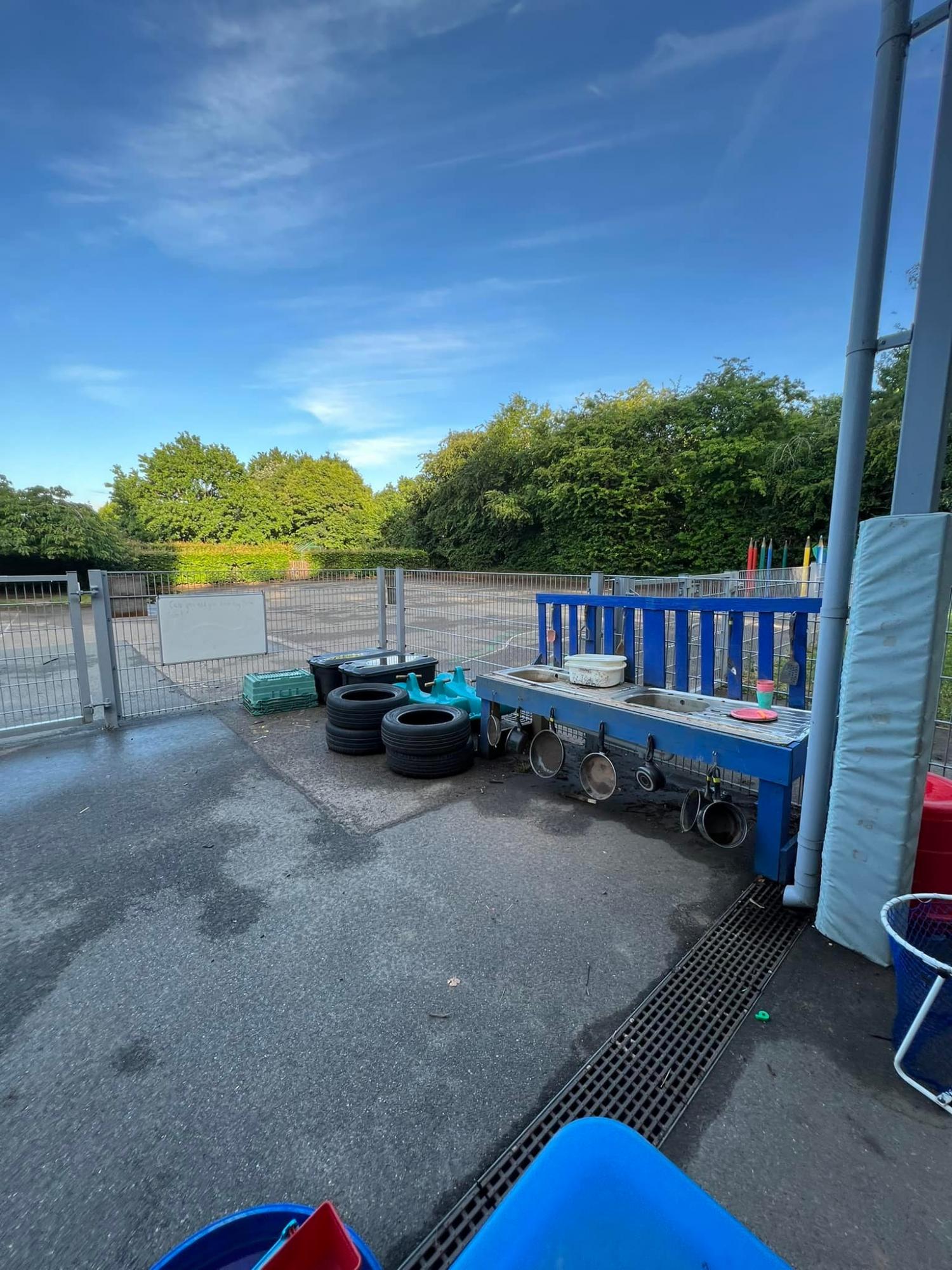 Ремонту років 30, а на штори ніхто не скидається. Як виглядає проста сільська школа у Британії (фото)