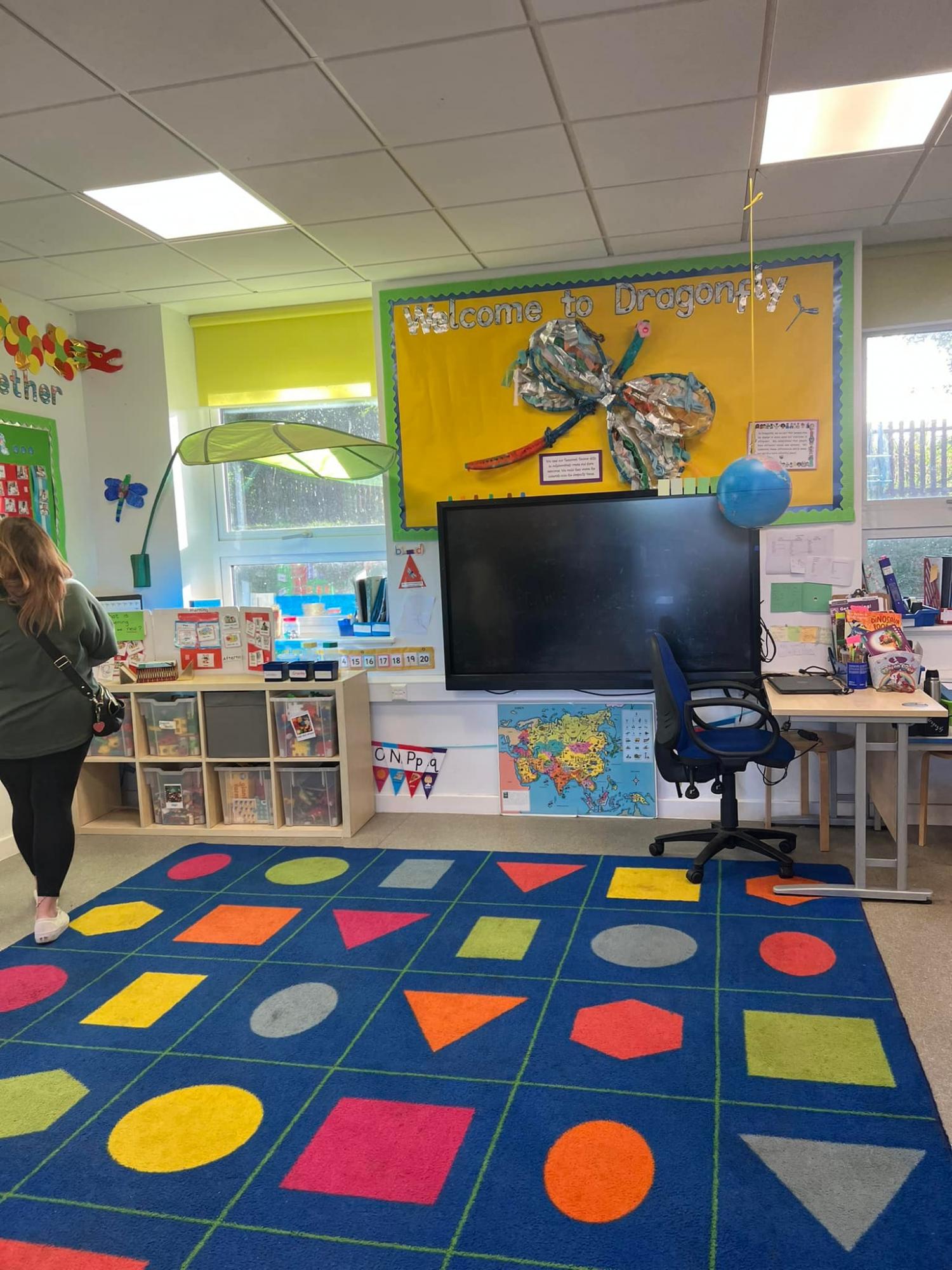 Ремонту років 30, а на штори ніхто не скидається. Як виглядає проста сільська школа у Британії (фото)