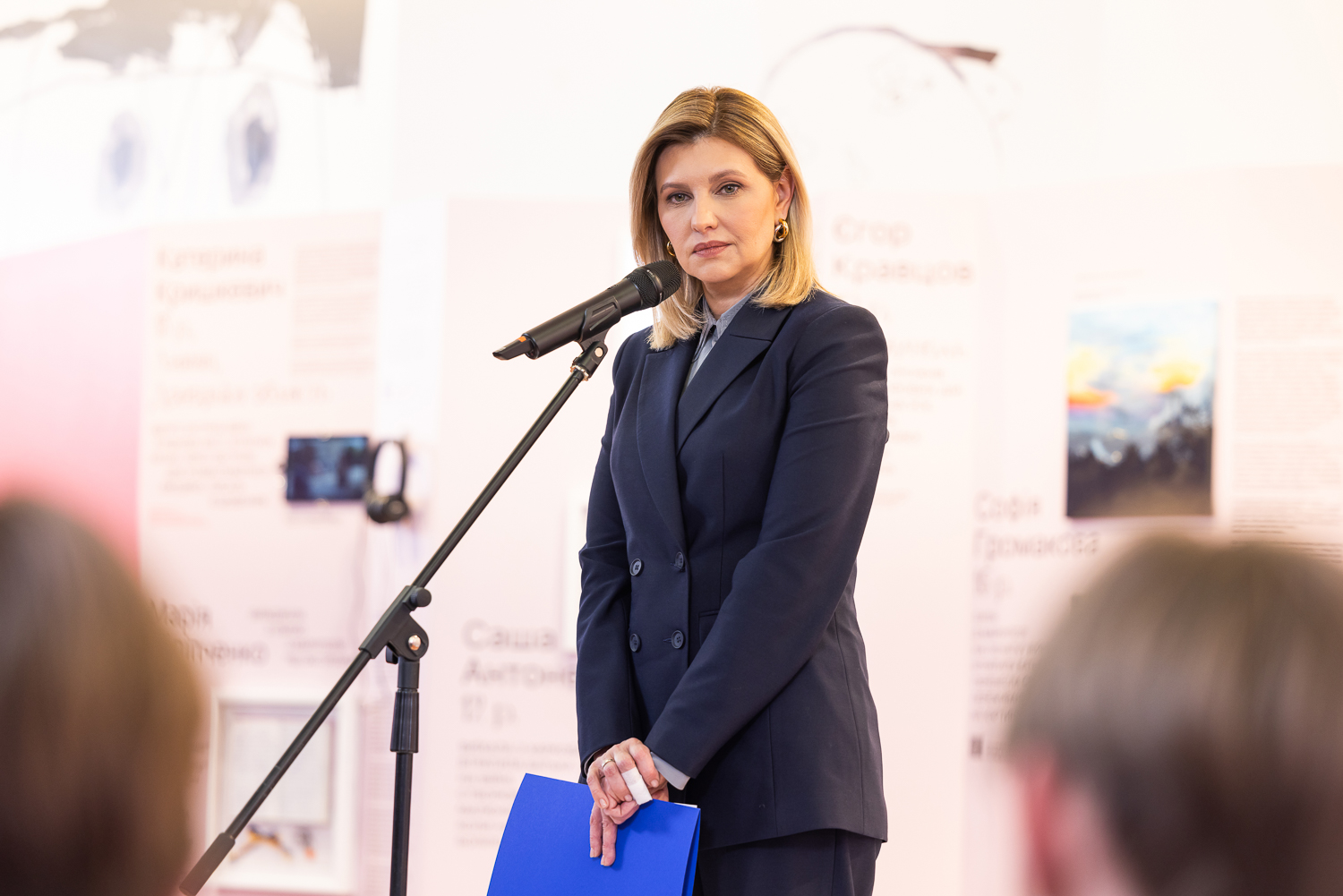 Сдержанность и элегантность: Елена Зеленская поразила дипломатическим образом
