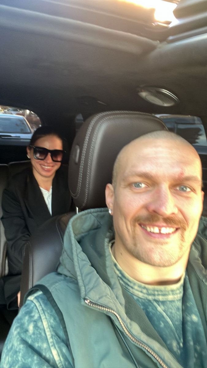 Усик купил себе элитный внедорожник за 30 млн после победы над Джошуа