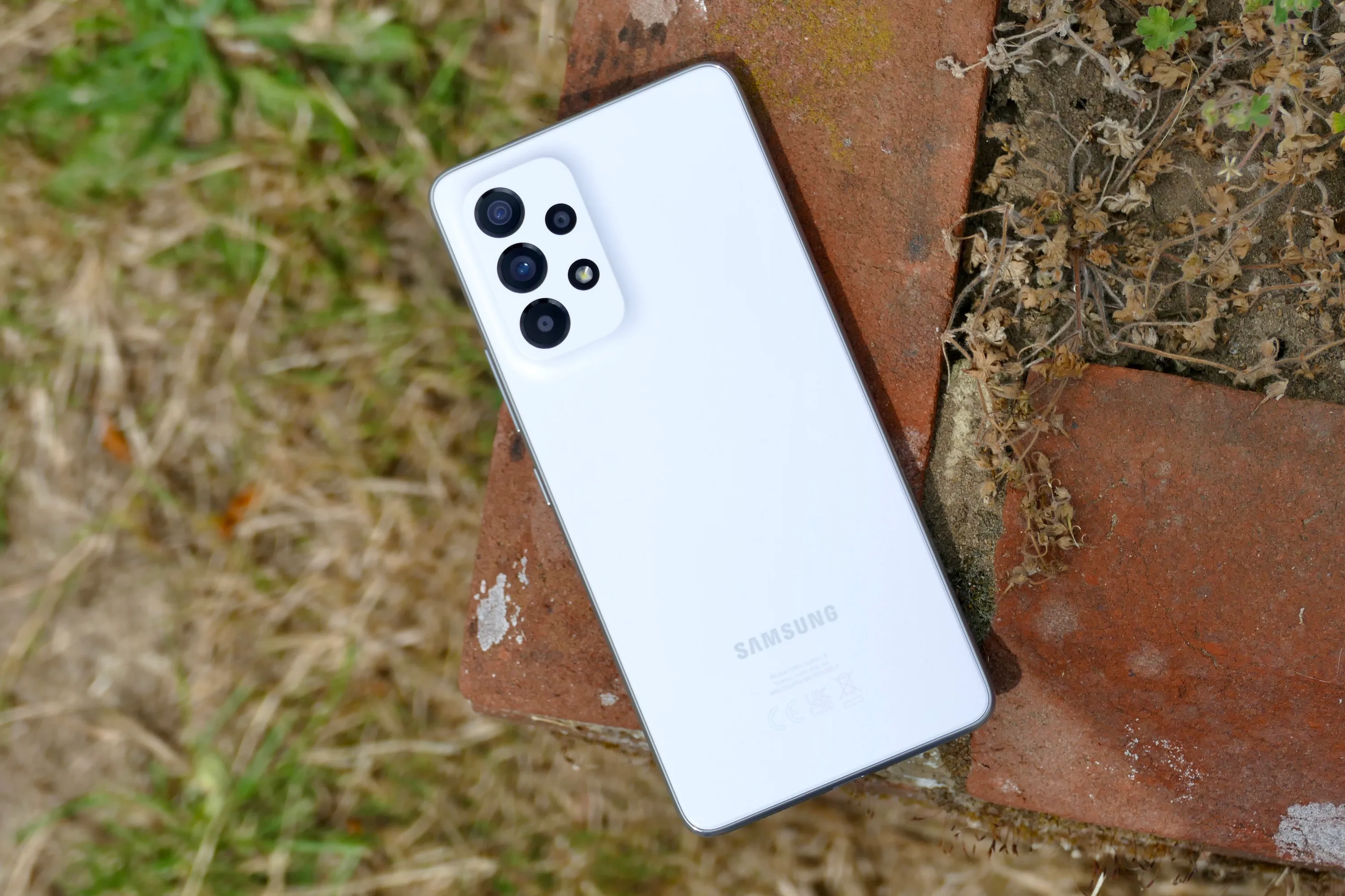 5 недорогих телефонов на Android, которые ненамного хуже iPhone