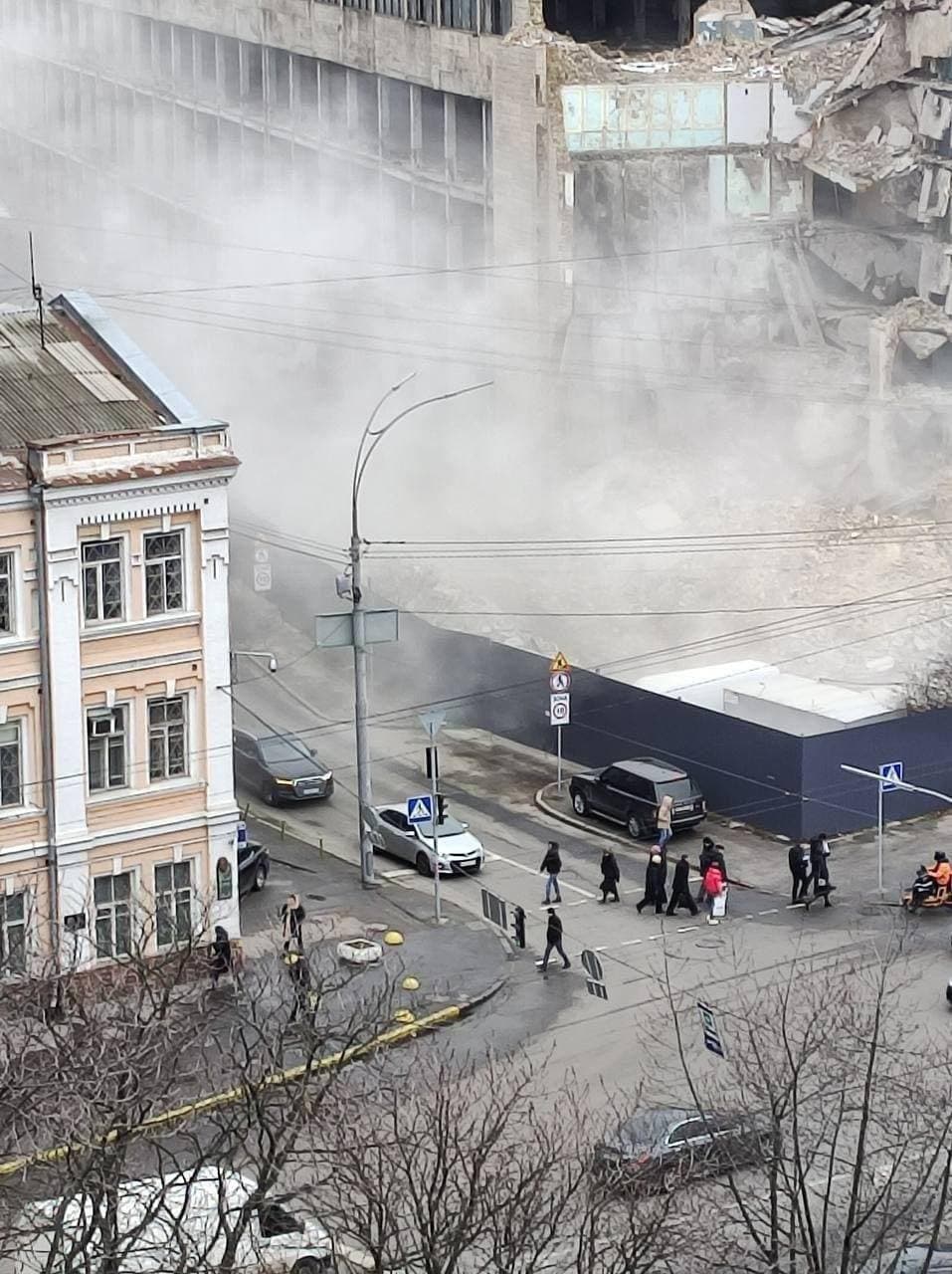 У Києві почали зносити завод "Арсенал": стало відомо, що там побудують