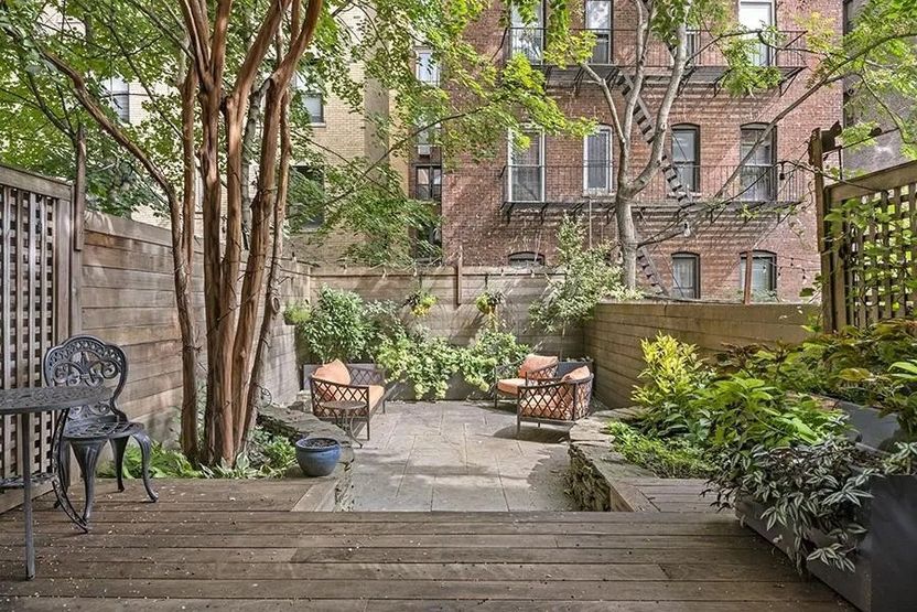 Особняк из фильма "Один дома 2" продают. Смотрите, как он сейчас выглядит (фото)