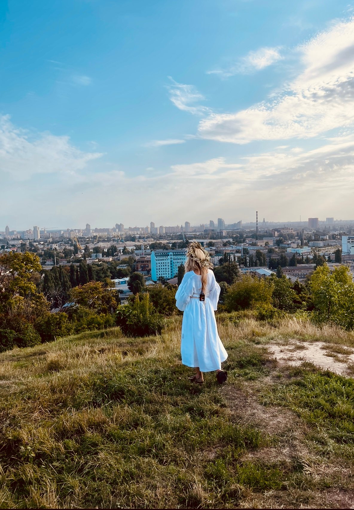 Оля Полякова сожгла свой кокошник. Сделала она это мистическим способом (фото)