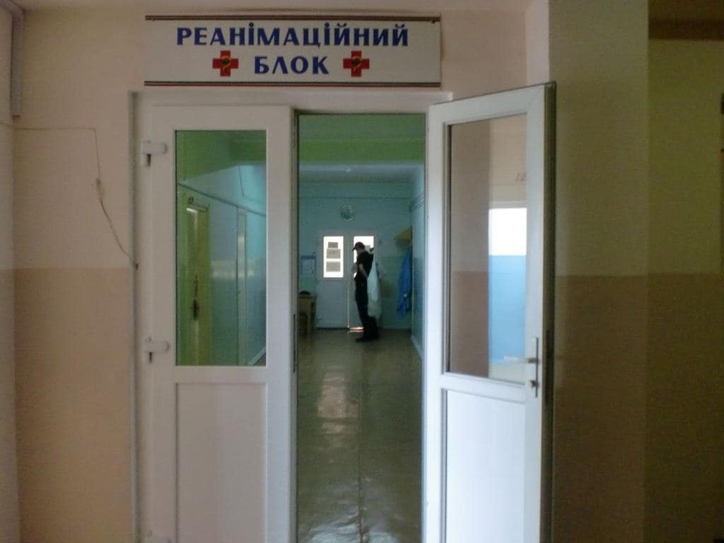 Угостила сестренку собранными грибами: в больнице Киева погибли 18-летняя Катя и 9-летняя Лиза