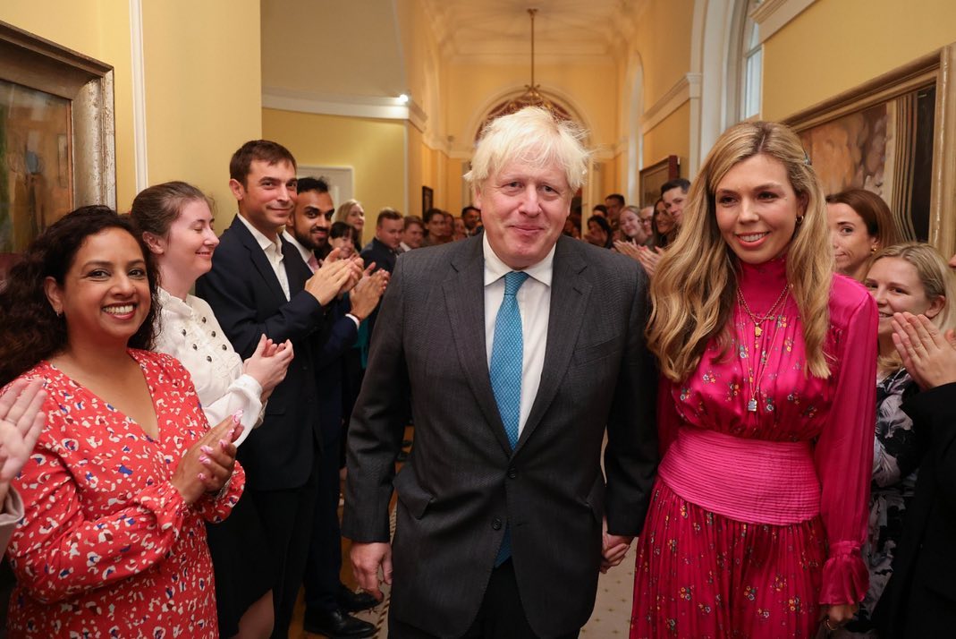 Скоро з'явиться "новий член команди": дружина Бориса Джонсона оголосила про вагітність