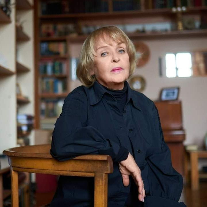 "Хочется обогреть". Ада Роговцева высказалась о 33-летнем внуке, который воюет на передовой