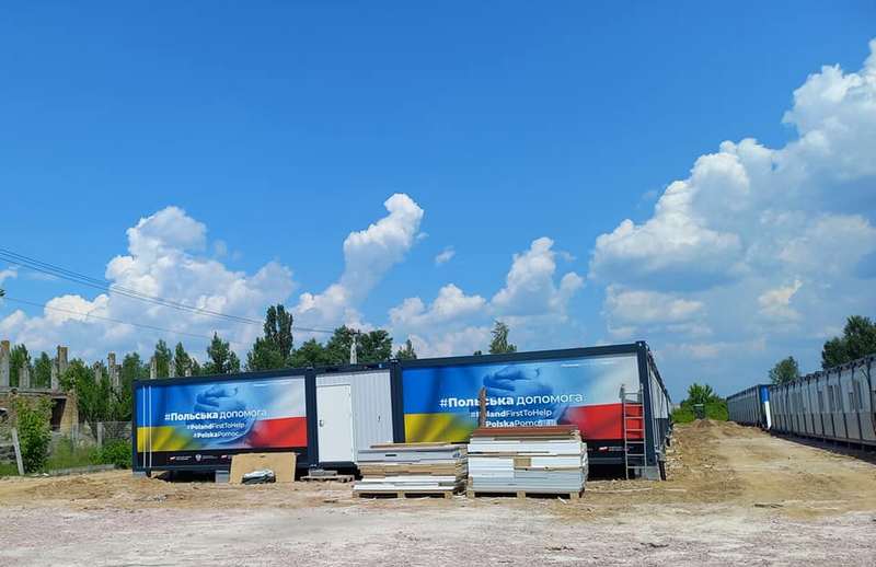 Під Києвом встановили "польське" модульне містечко: як воно виглядає