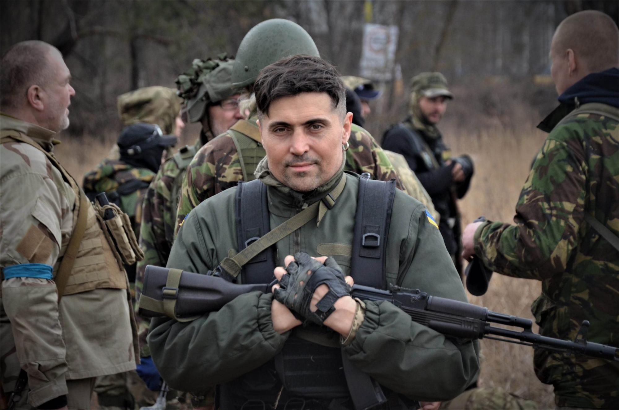Актер и военный Дмитрий Линартович: Россияне - нация, которая сама себя пожирает