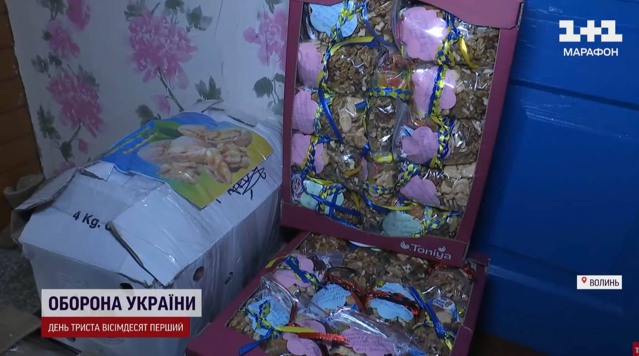 Допомагають вистояти у самому "пеклі": українські пенсіонери відправляють ЗСУ особливі подарунки