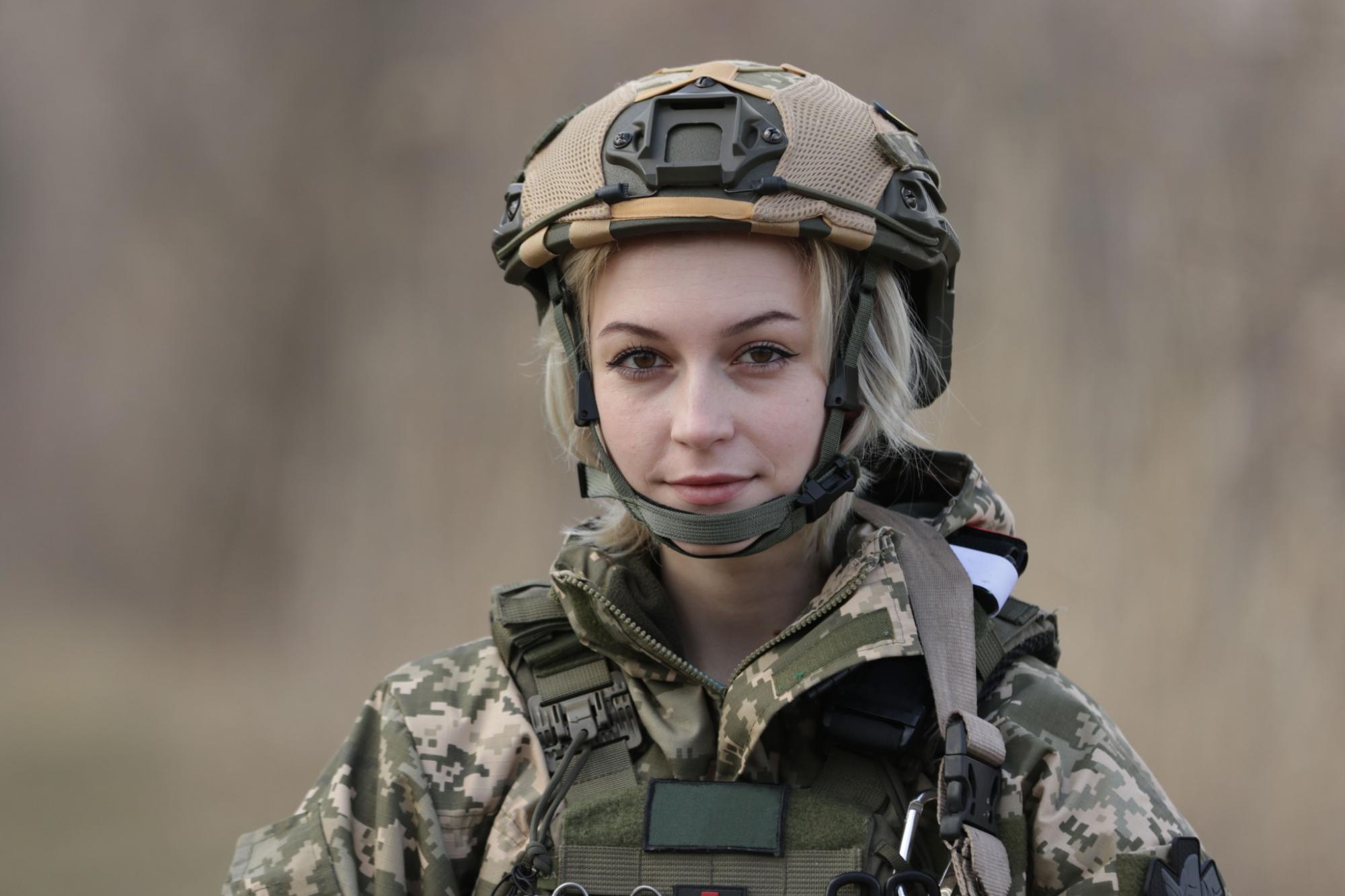 "Без вас нам было бы сложно": военные-штурмовики трогательно поздравили украинок с 8 марта