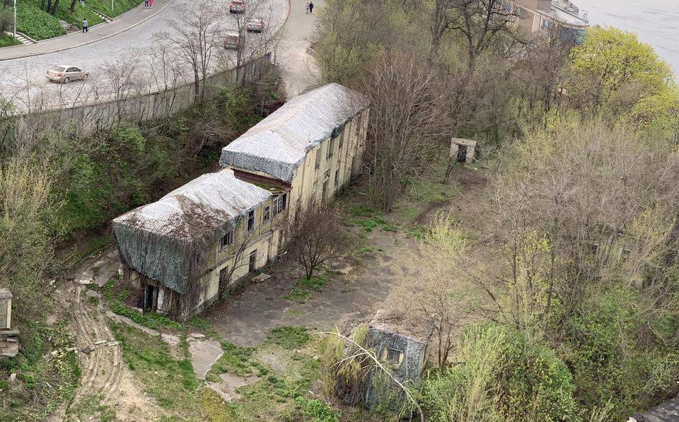 В центре Киева застройщик разрушает историческое сооружение XIX века, чтобы построить новый ТРЦ
