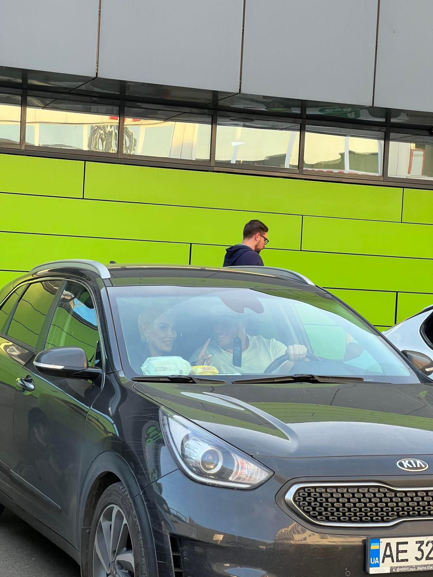 Измена доказана? Фото мужа певицы YATSUTА и топ-блогерши Татьяны Коряк слили в сеть