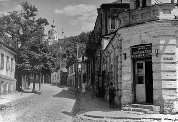 Привиди старих вулиць. Дивіться, як виглядала Воздвиженка у 1930 році (архівне фото)