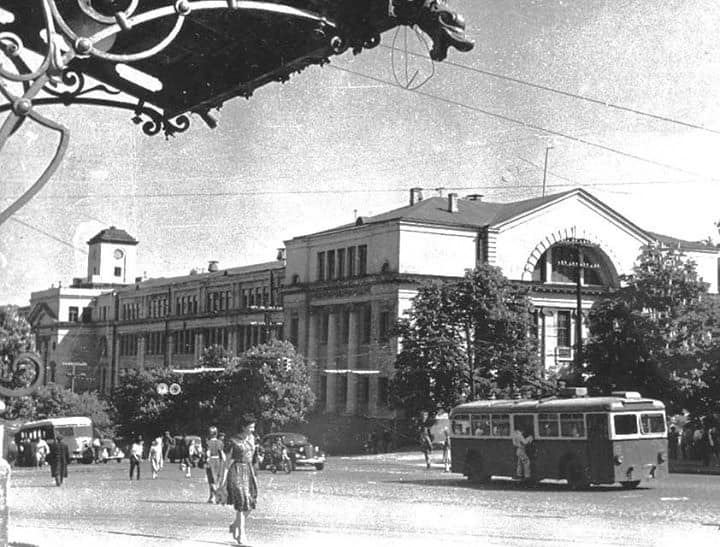 Як виглядав Київ під час та після Великої Світової війни: архівні фото 1941-1949 років