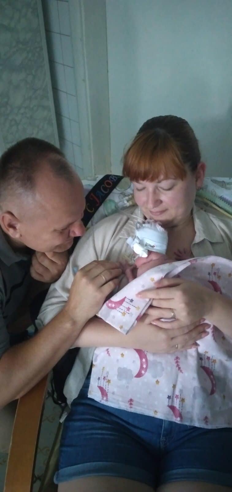 "Уникальный случай": в Тернополе спасли крошечную девочку с весом 560 граммов