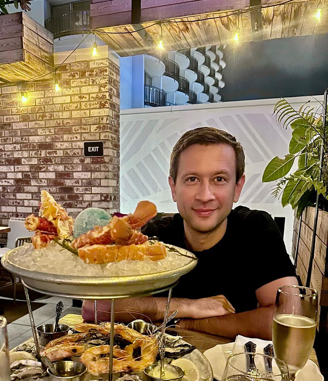 "Зверніться до психіатра!" Дмитро Ступка нахамив мамі відомого захисника "Азовсталі"