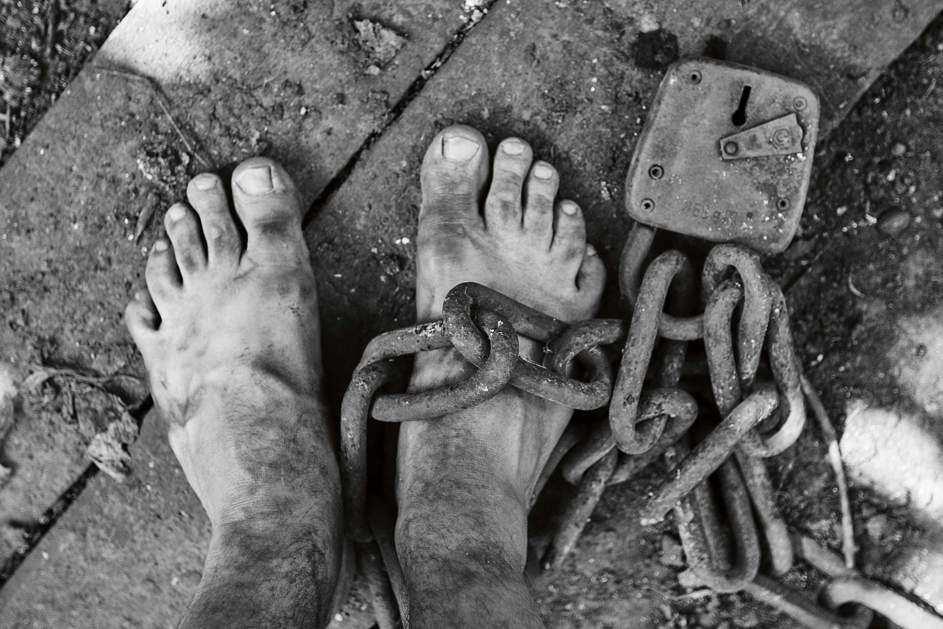 "Є поганий смак. Поганого мистецтва немає": художник Павло Мазай про сучасний арт і несмак київських вулиць