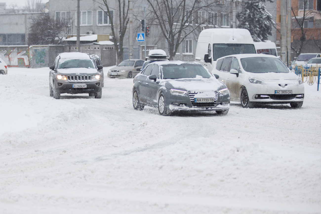 Эти советы водителям могут уберечь жизни во время снегопада: запомните их раз и навсегда