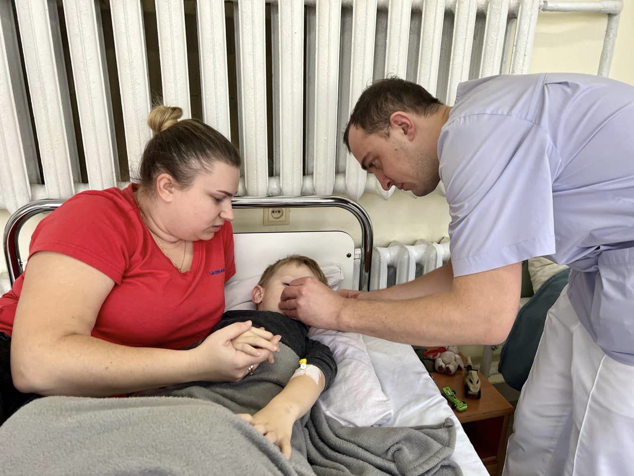 Трапляється в однієї людині з 40 тисяч: у Львові в дитини виявили рідкісну патологію