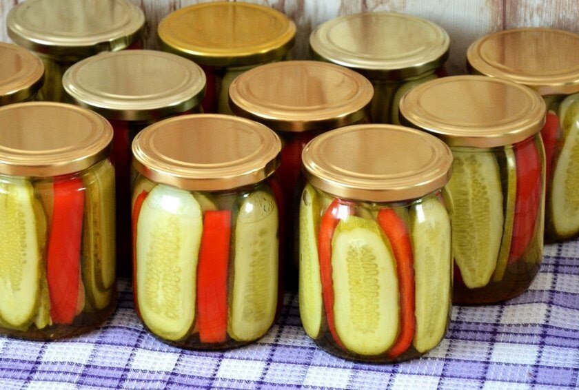 Огірки, гриби, кабачки: найкращі рецепти маринованих смаколиків на зиму